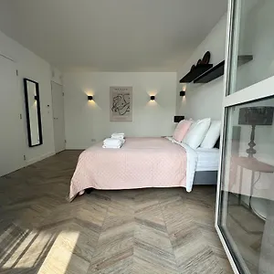  Appartement Homes By The C